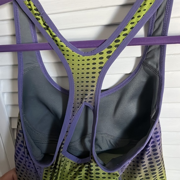 Nike dri-fit Racerback athletic tank - Picture 5 of 5